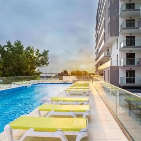 Miriam Aparthotel